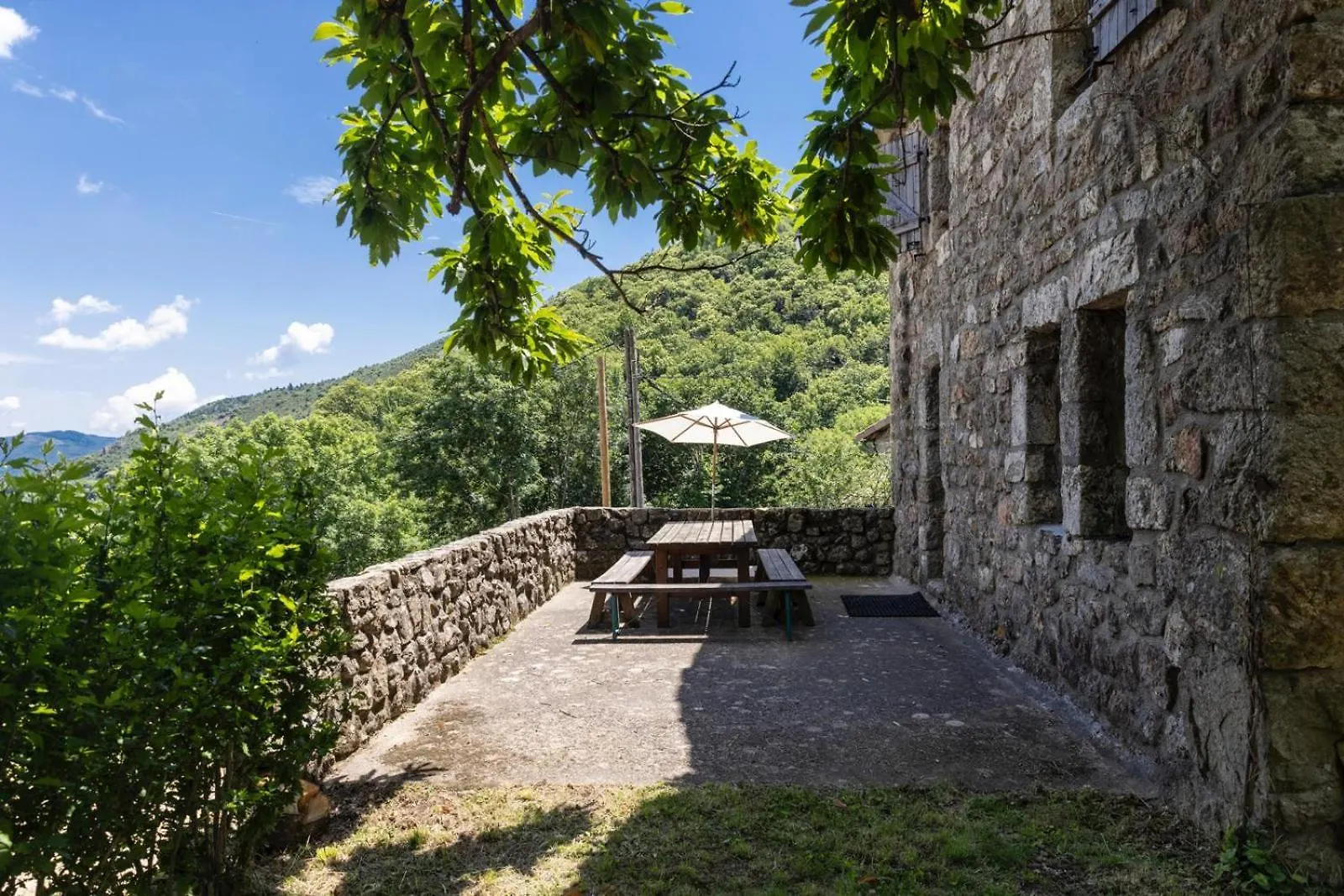 Hébergement de vacances Villa Les Grisieres à Montpezat-sous-Bauzon